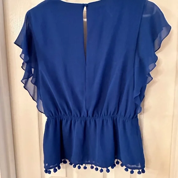 NWOT Bebe Blouse - Picture 2 of 2